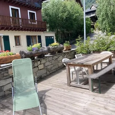 Spacious 2 Bedroom With Terrace Center *