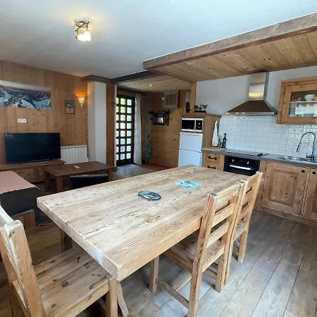 Spacious 2 Bedroom With Terrace Center Шамони