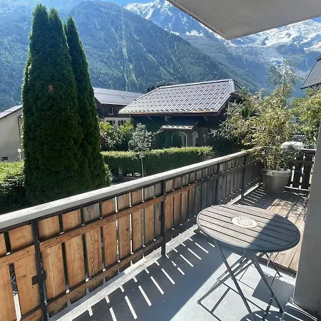 Spacious 2 Bedroom With Terrace Center Шамони