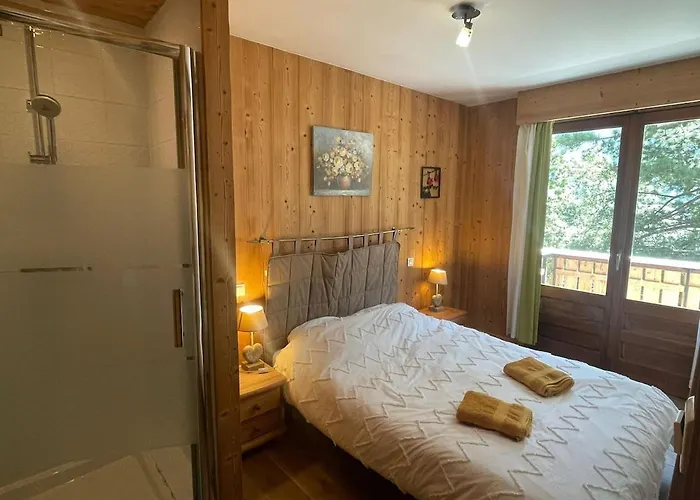 Spacious 2 Bedroom With Terrace Center 公寓 *